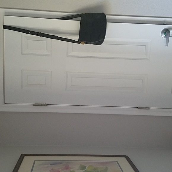 Enzo Angiolini Crossbody Bag - Picture 8 of 8